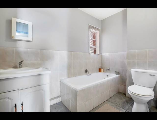 3 BEDROOM APARTMENT FOR SALE IN WINDSOR EAST